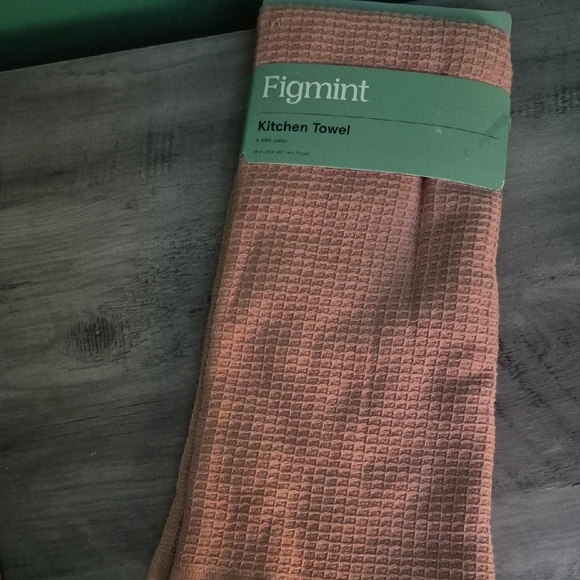 Random Kitchen Towel Bundle - Picture 4 of 6